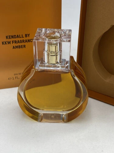 Kim Kadarshian West Amber Perfume image