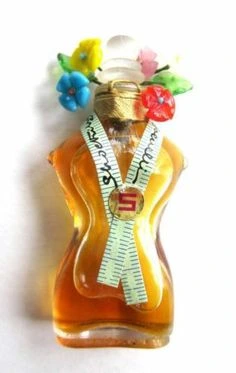 Schiaparelli Shocking image